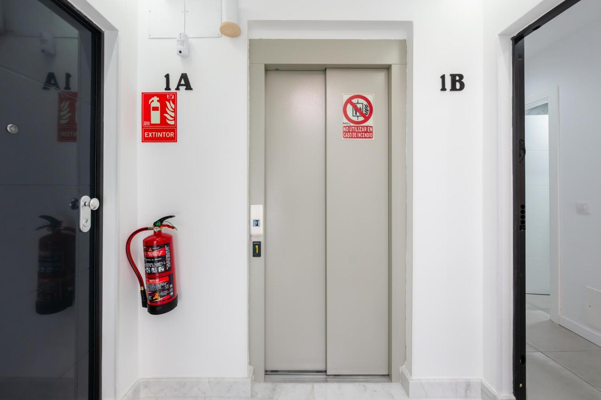 Lemon Apartment & Hotels Bernabeu Madrid Exterior foto
