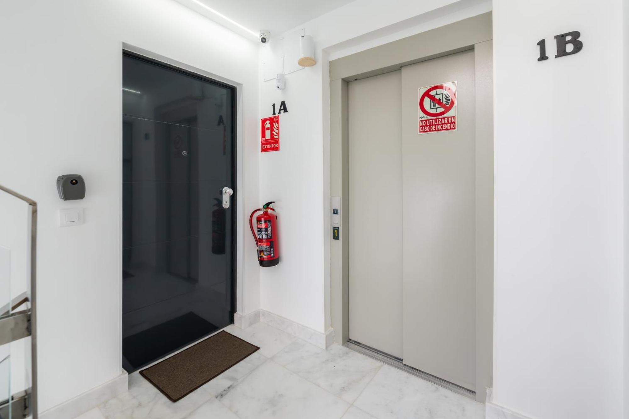 Lemon Apartment & Hotels Bernabeu Madrid Exterior foto